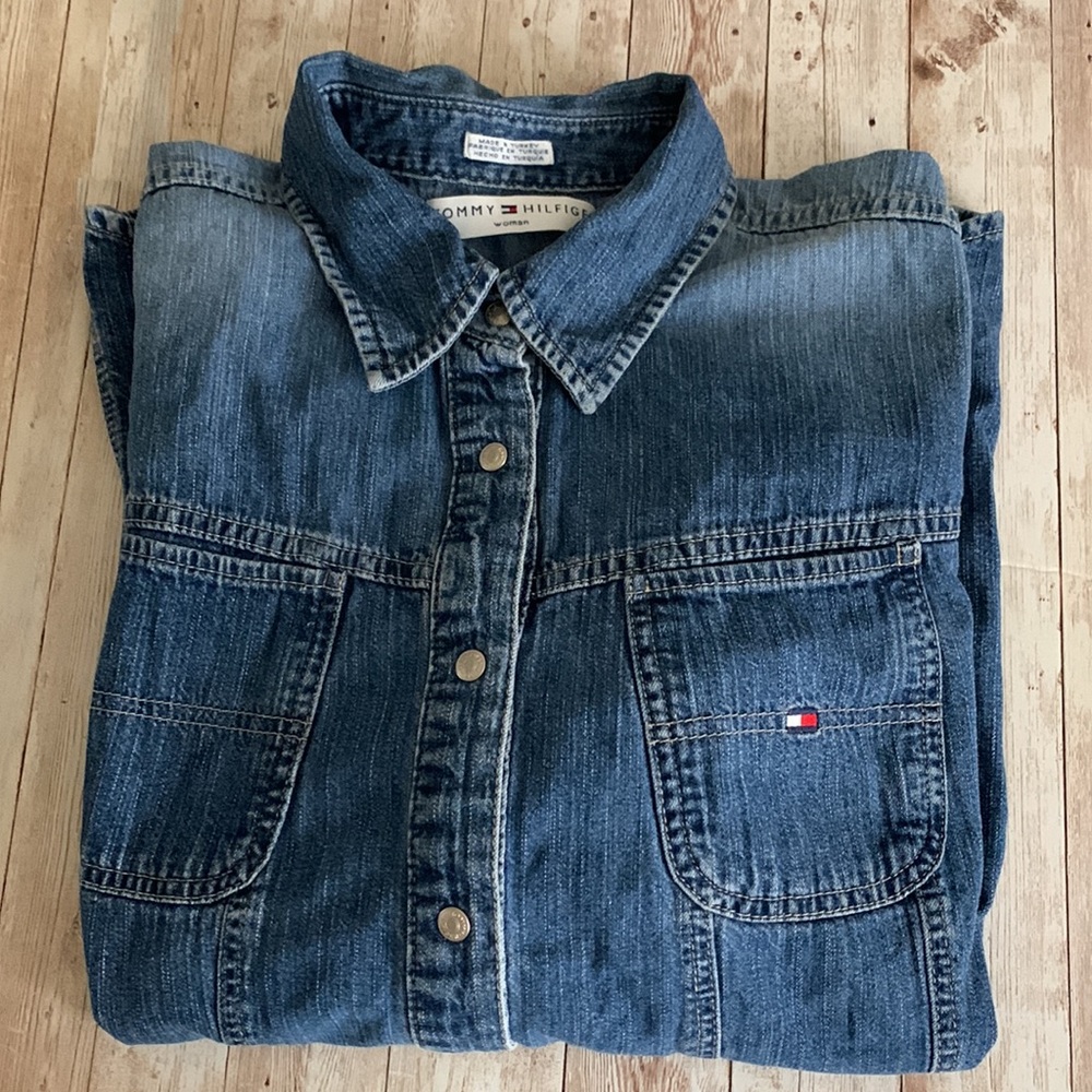 Tommy Hilfiger woman Denim Botton Shirt  size 20